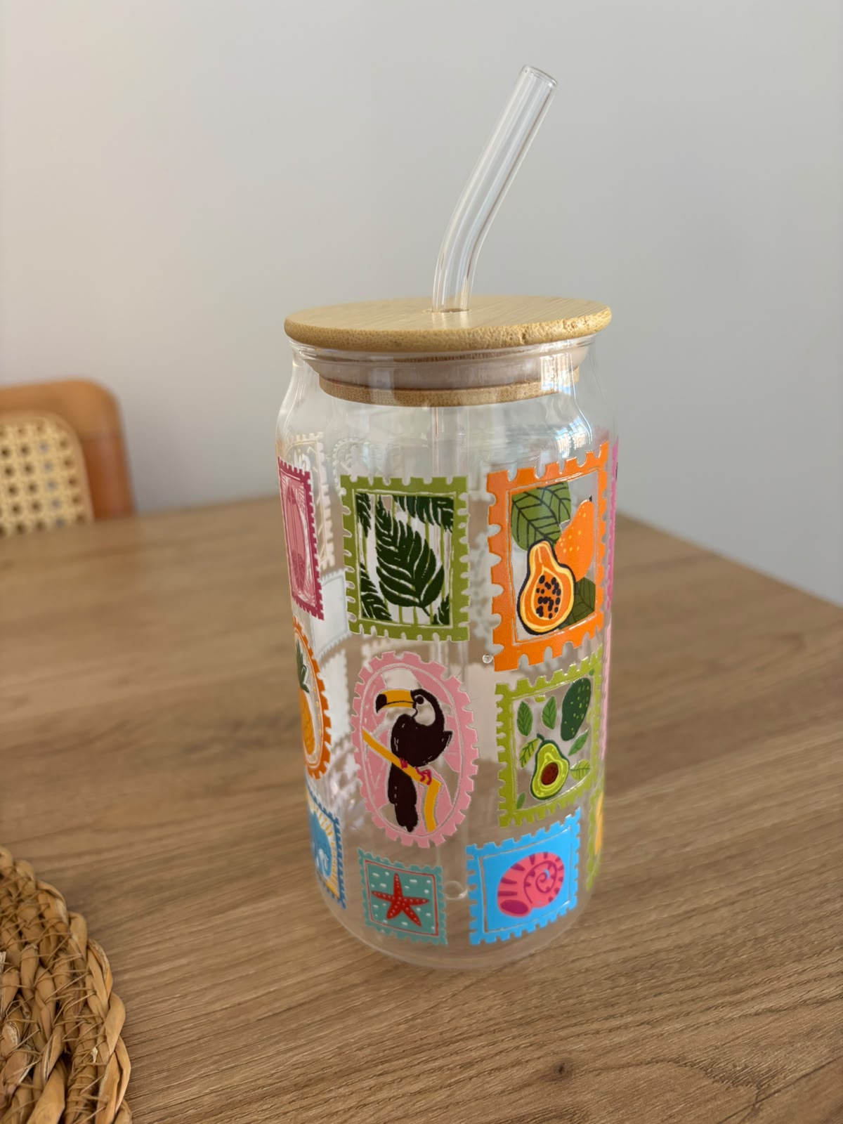 Tropikal Desenli Bambu Kapaklı Pipetli Cam Bardak 550ml